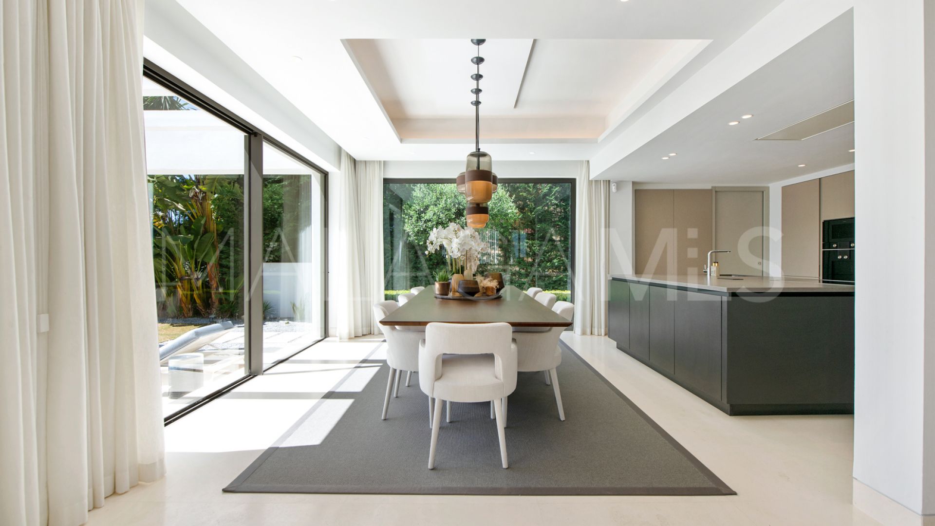 Villa for sale in Sierra Blanca