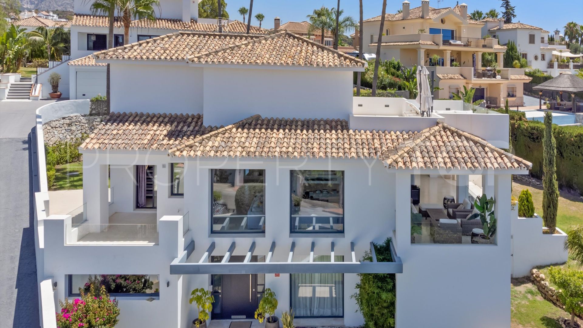 Nueva Andalucia villa for sale