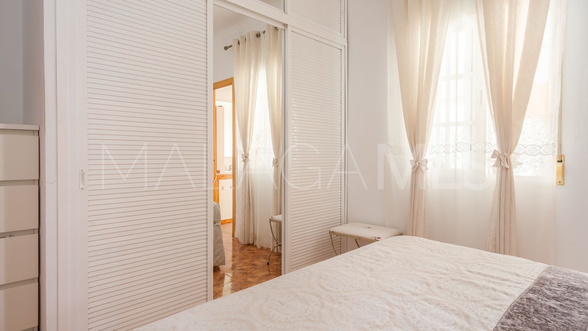 Erdgeschosswohnung for sale in Nueva Andalucia