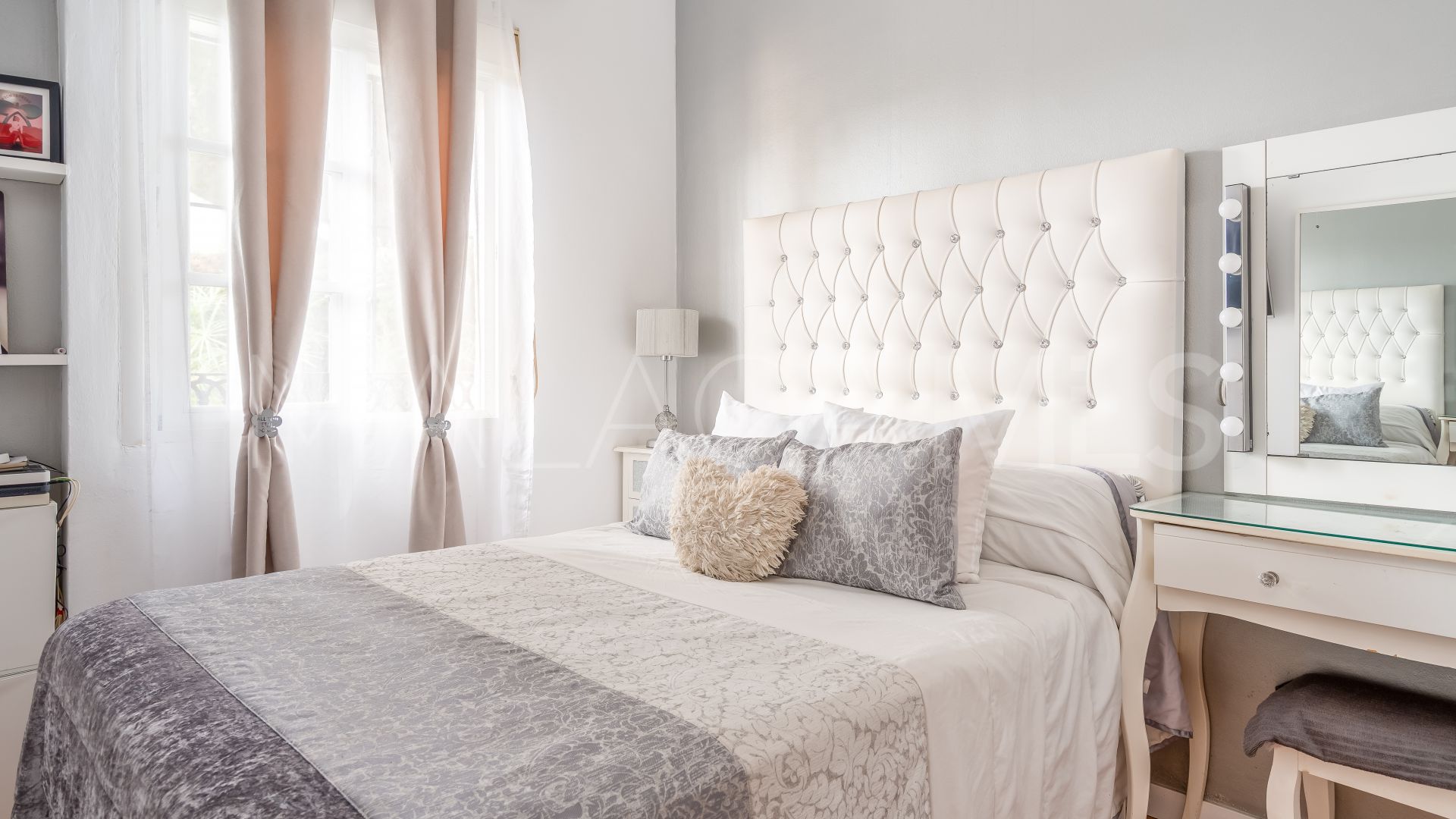Erdgeschosswohnung for sale in Nueva Andalucia
