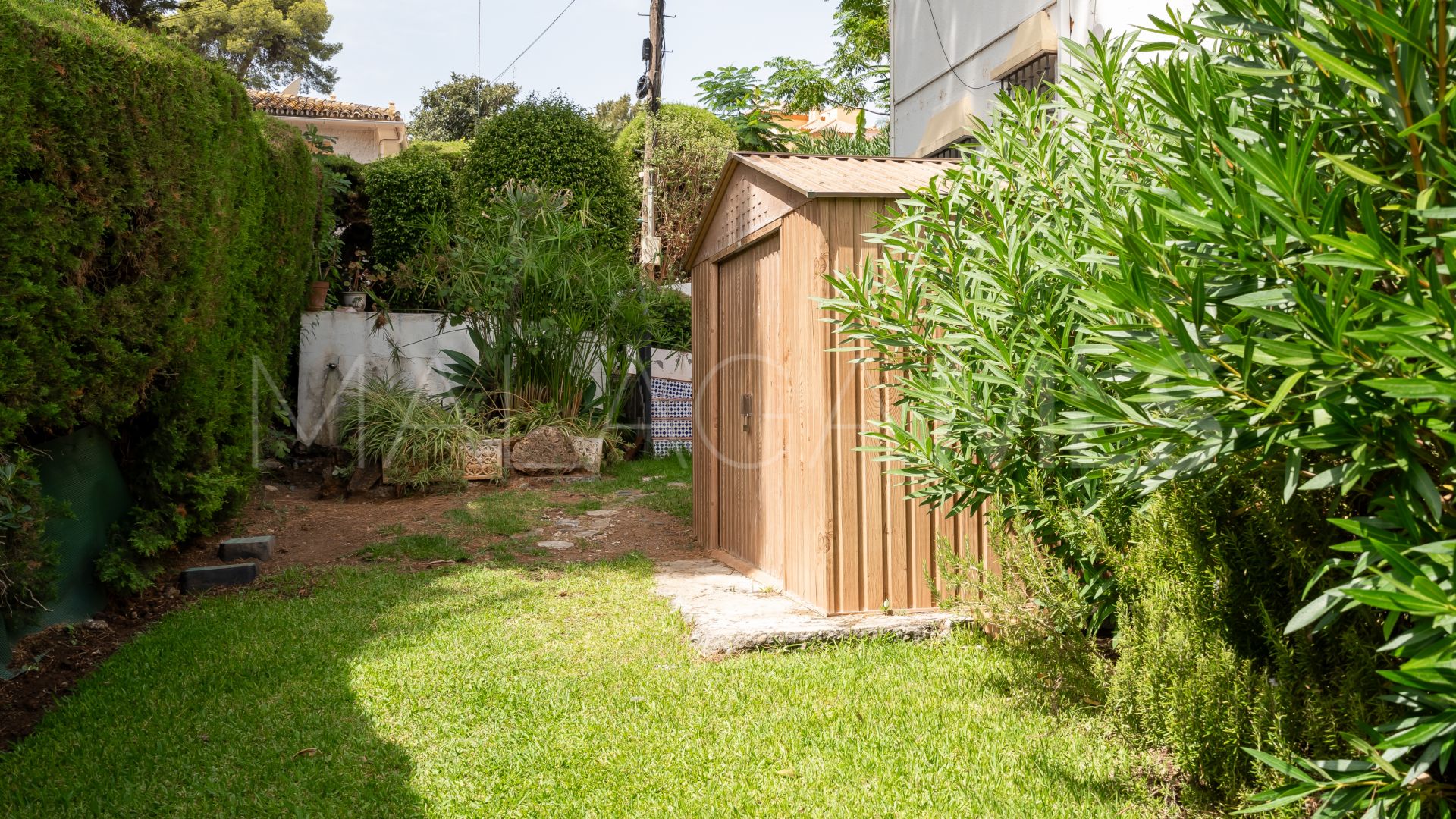 Erdgeschosswohnung for sale in Nueva Andalucia