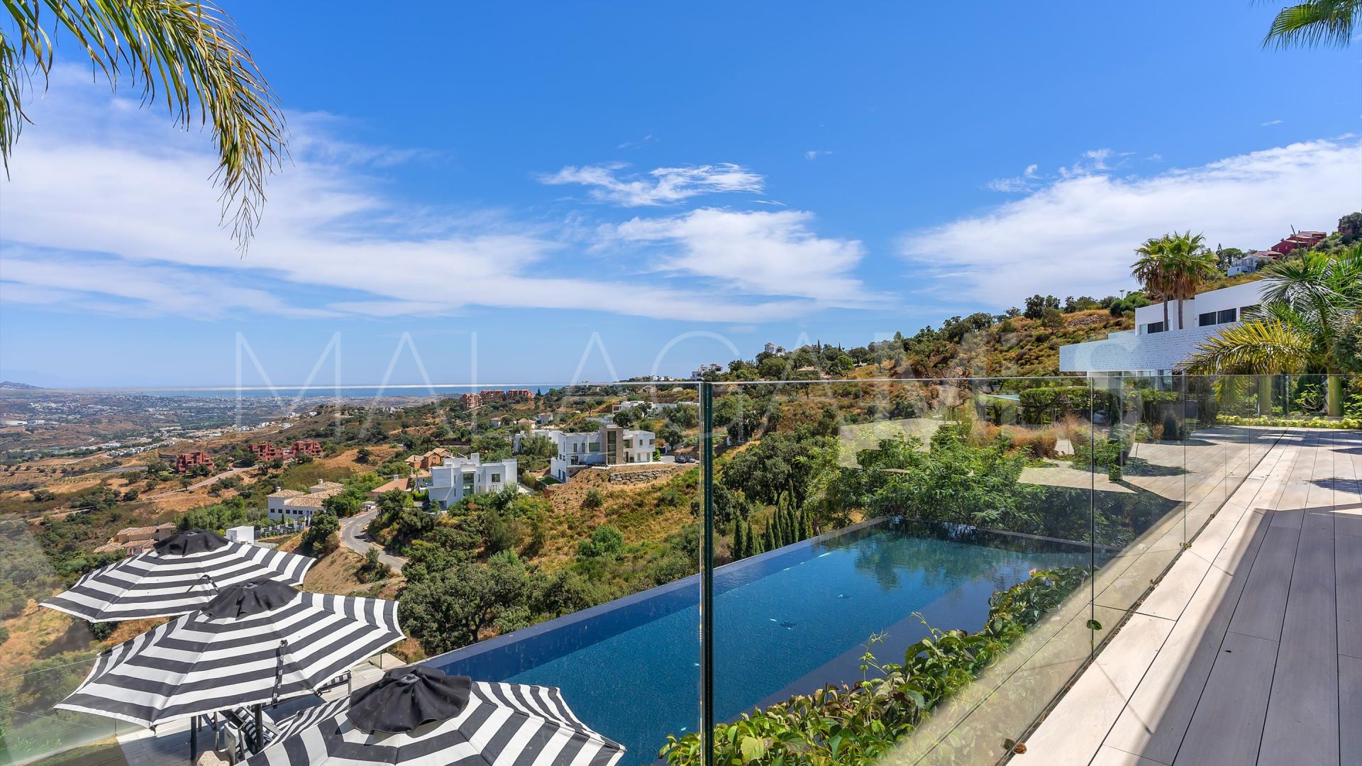 Villa for sale in La Mairena