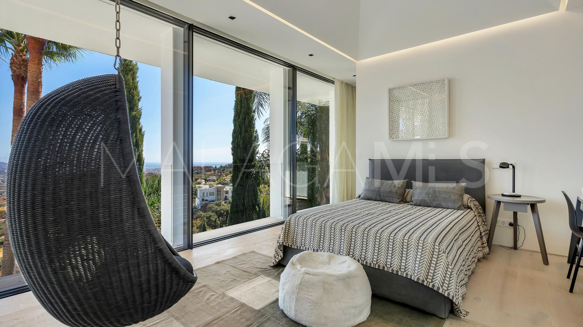 Villa for sale in La Mairena