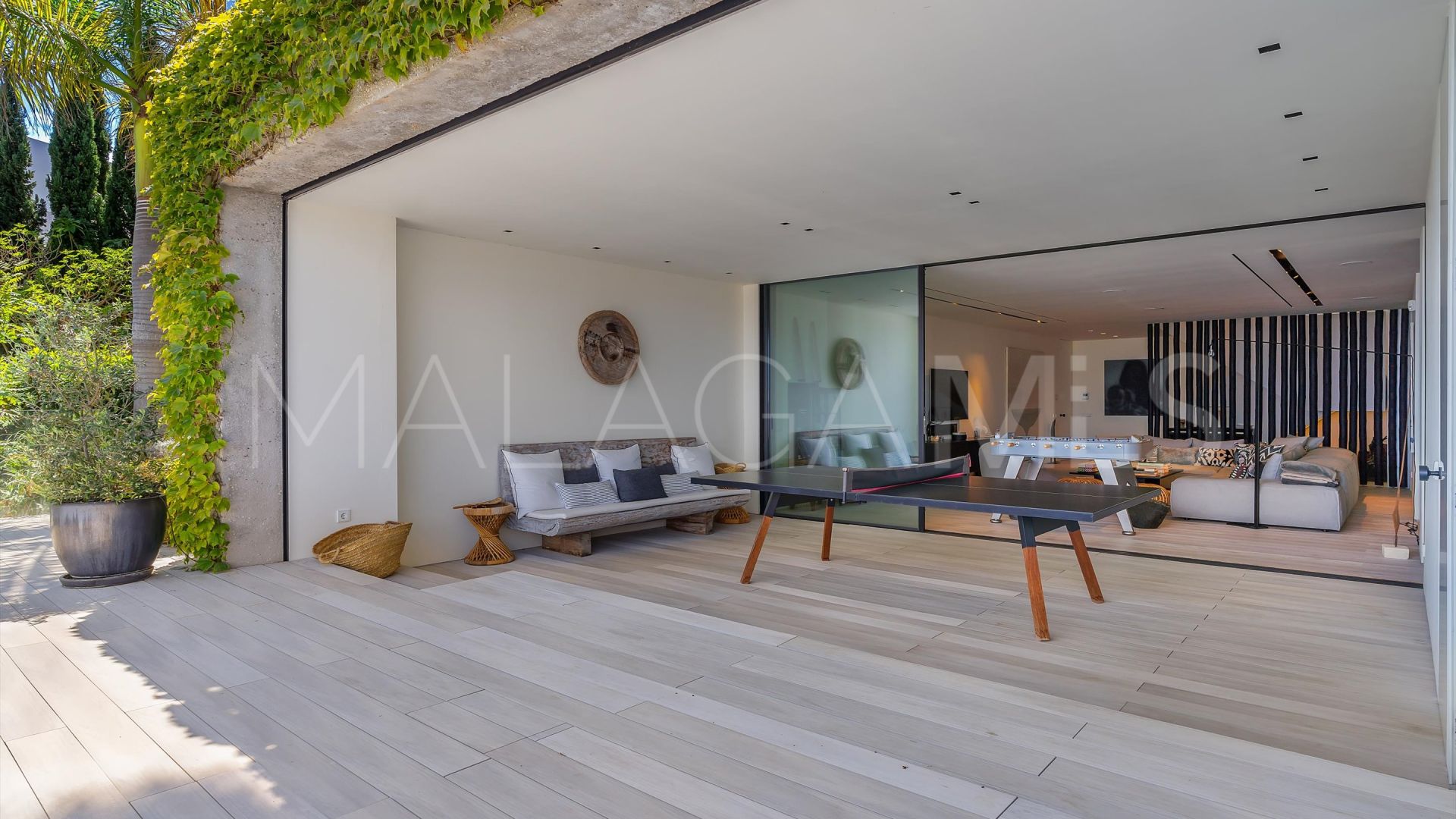 Villa for sale in La Mairena