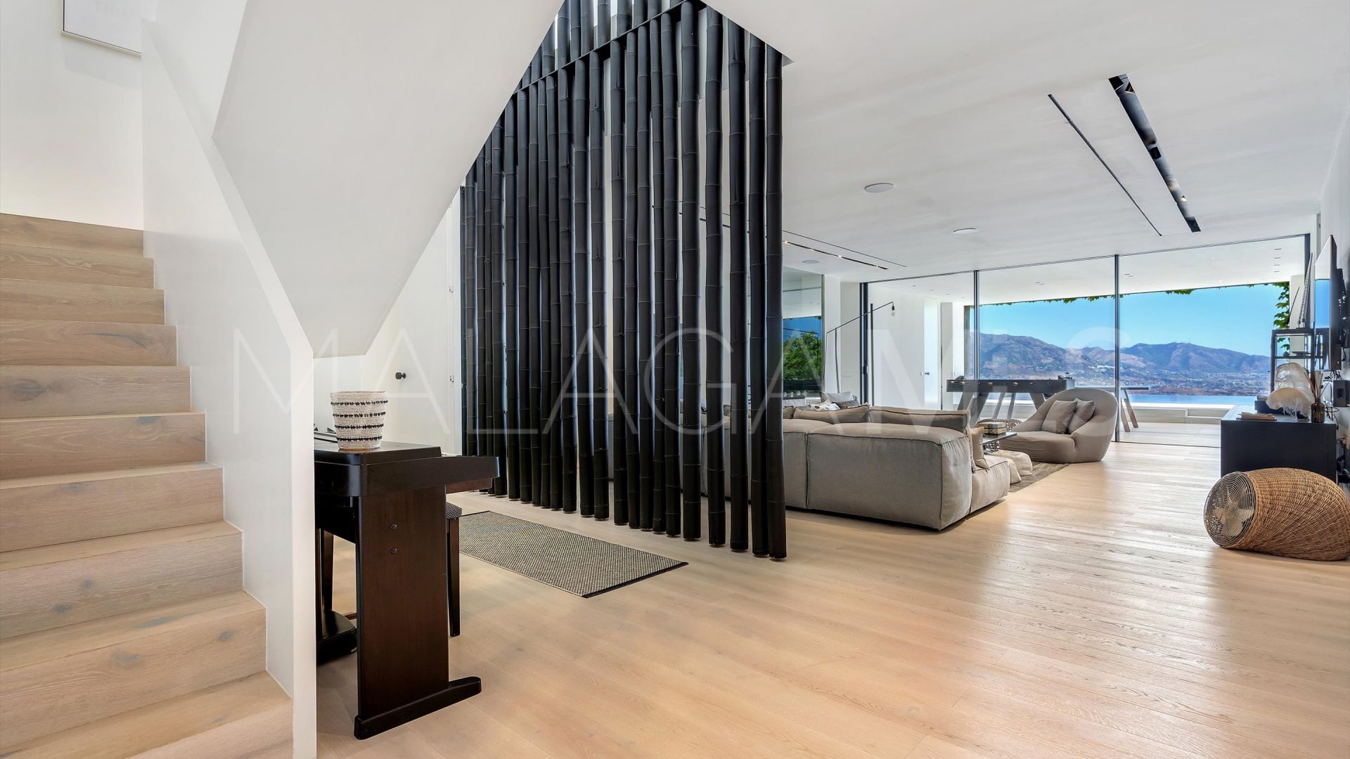 Villa for sale in La Mairena