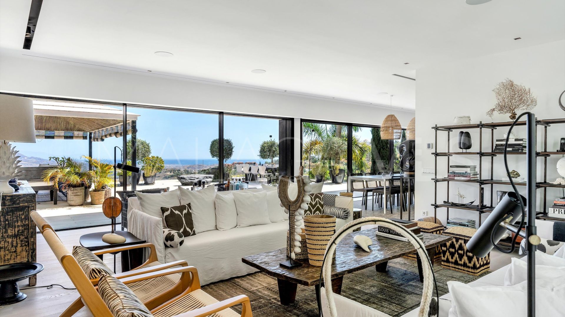 Villa for sale in La Mairena