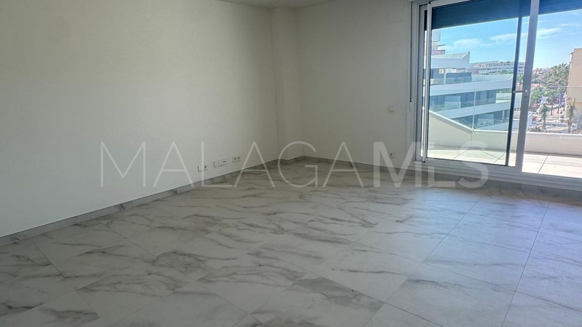 Apartment for sale in Estepona