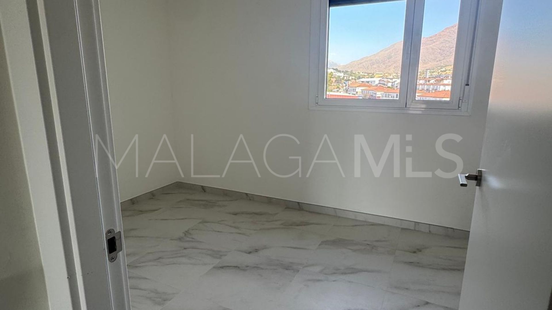 Apartment for sale in Estepona