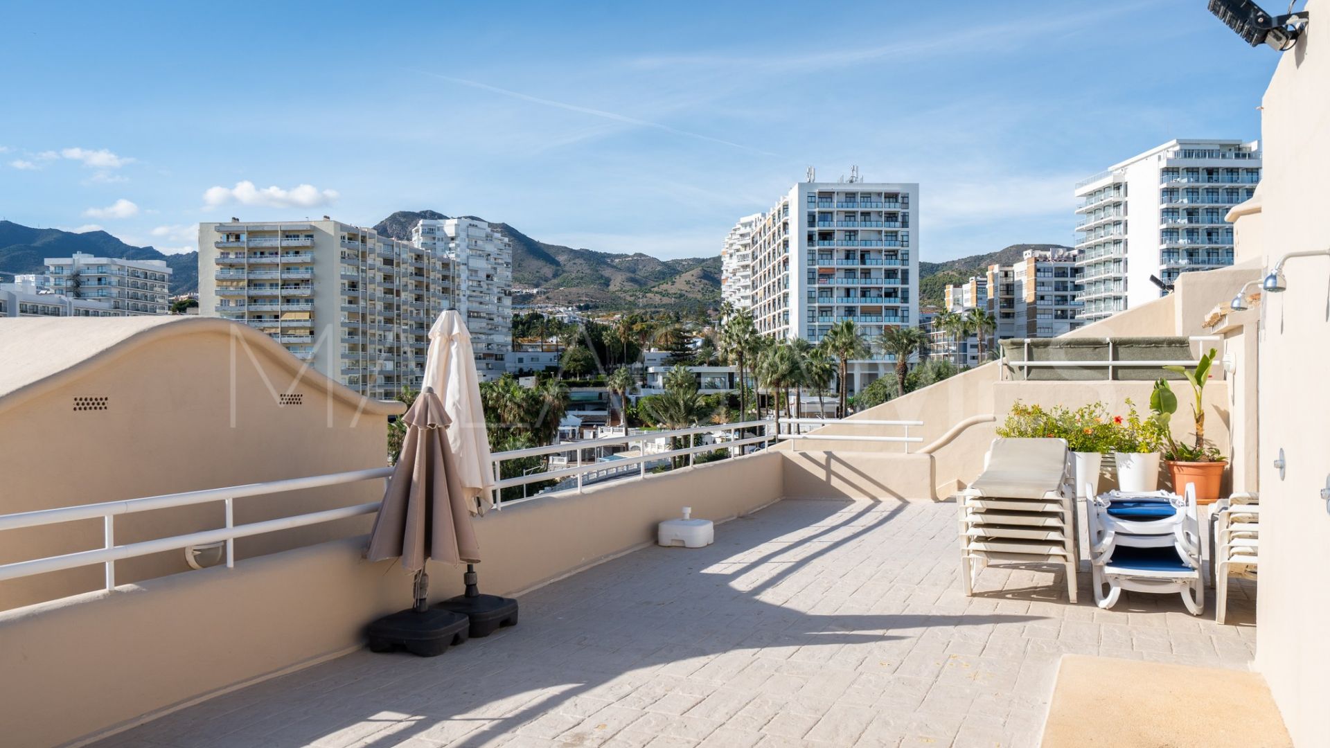 Duplex penthouse for sale in Puerto Marina
