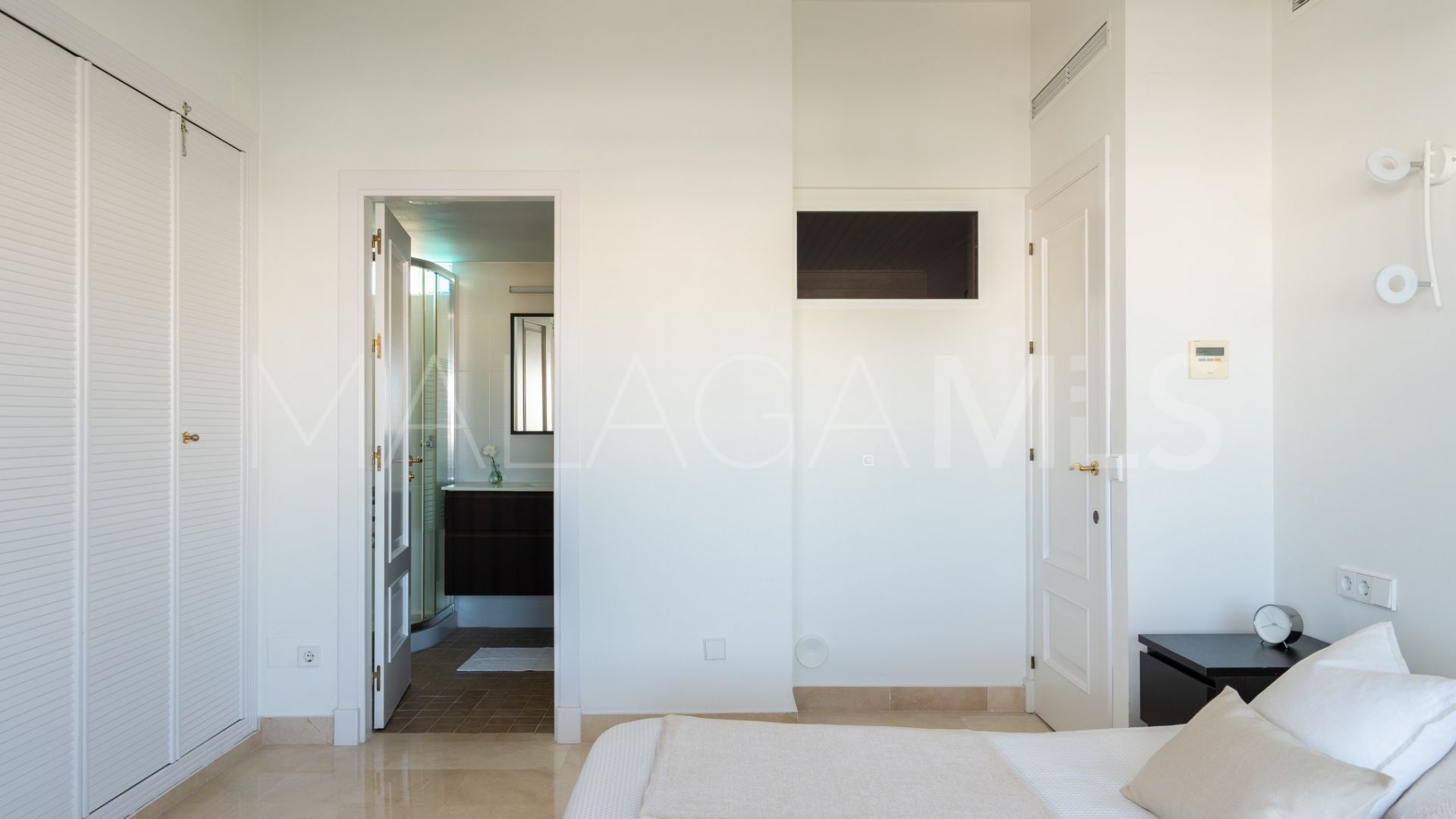 Duplex penthouse for sale in Puerto Marina