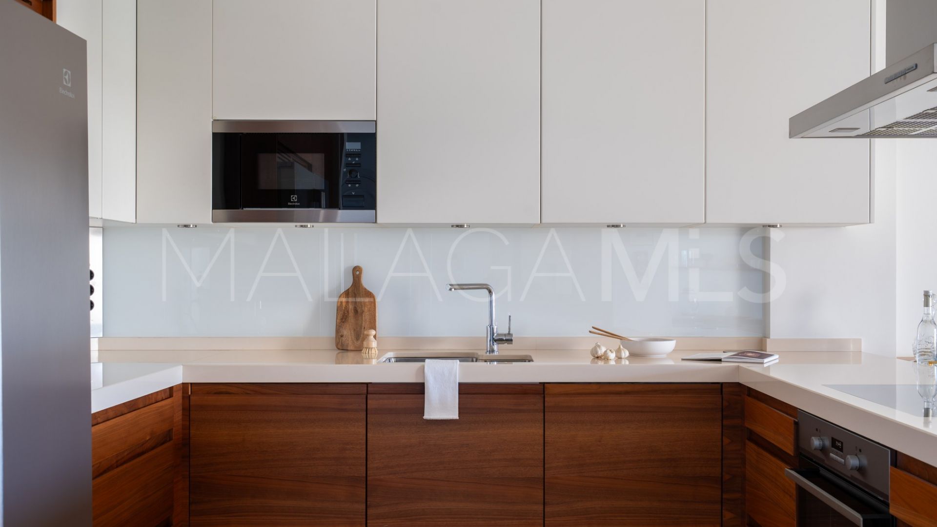 Duplex penthouse for sale in Puerto Marina