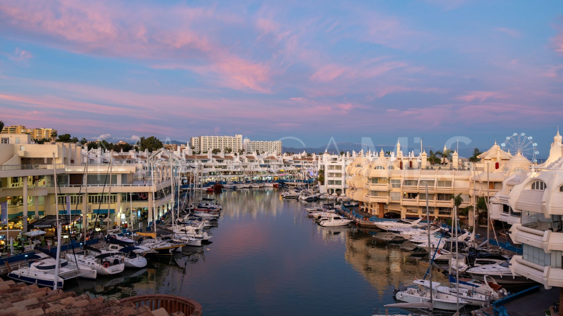 Duplex penthouse for sale in Puerto Marina