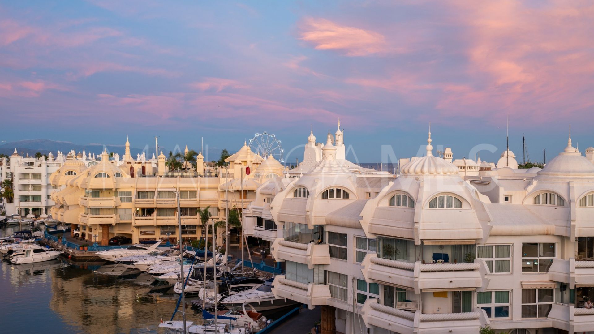 Duplex penthouse for sale in Puerto Marina