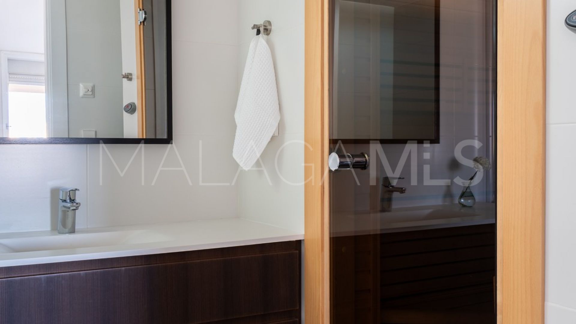 Duplex penthouse for sale in Puerto Marina