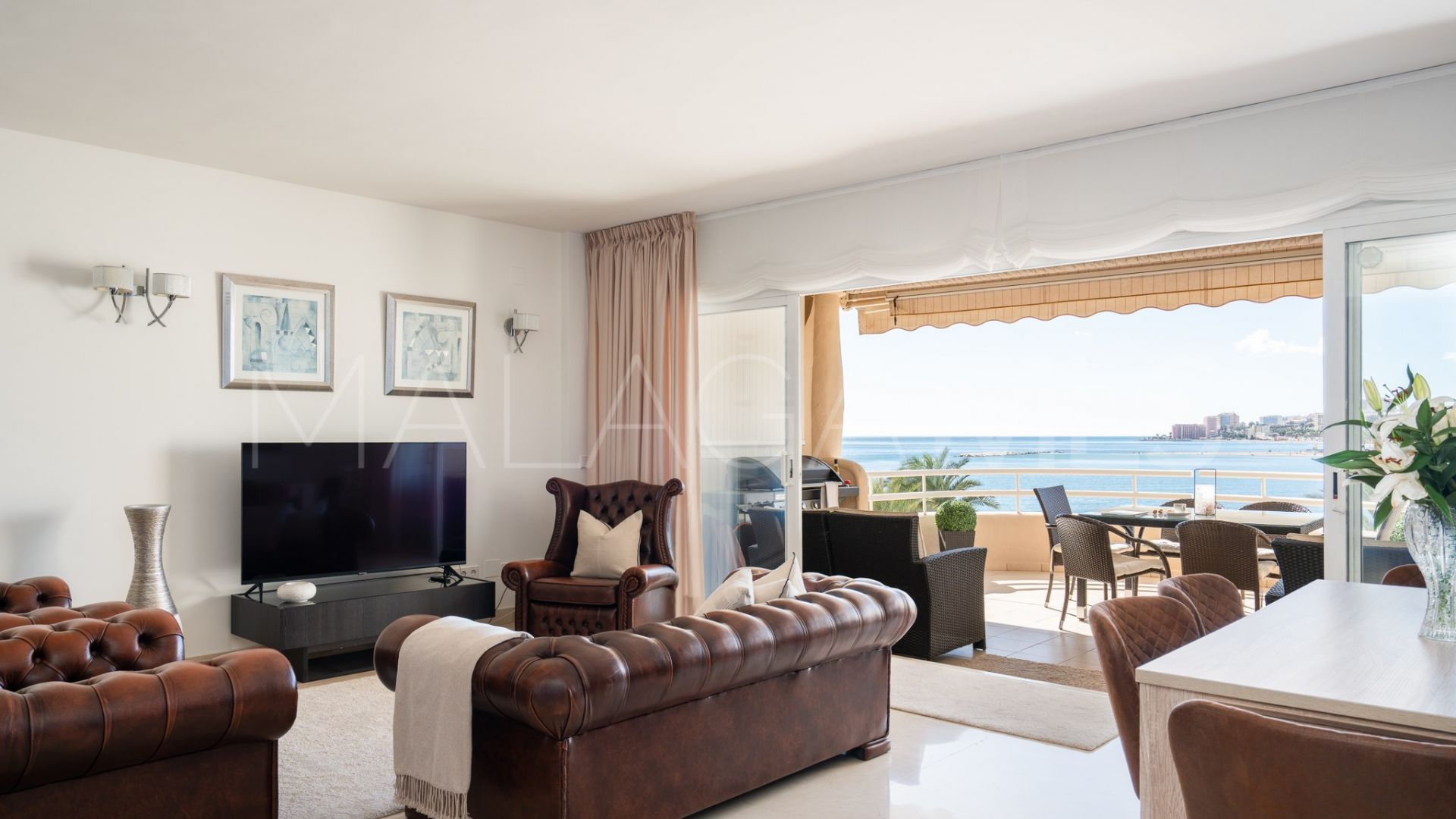 Duplex penthouse for sale in Puerto Marina