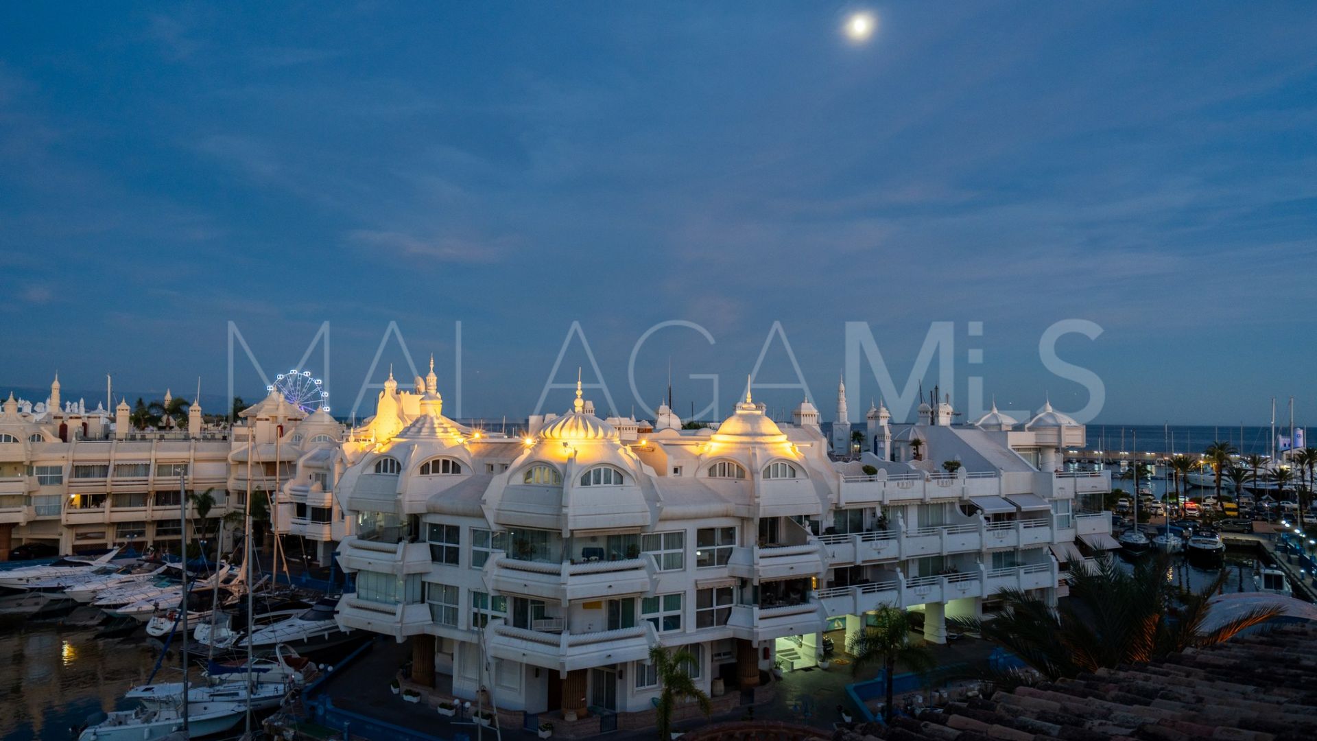 Duplex penthouse for sale in Puerto Marina