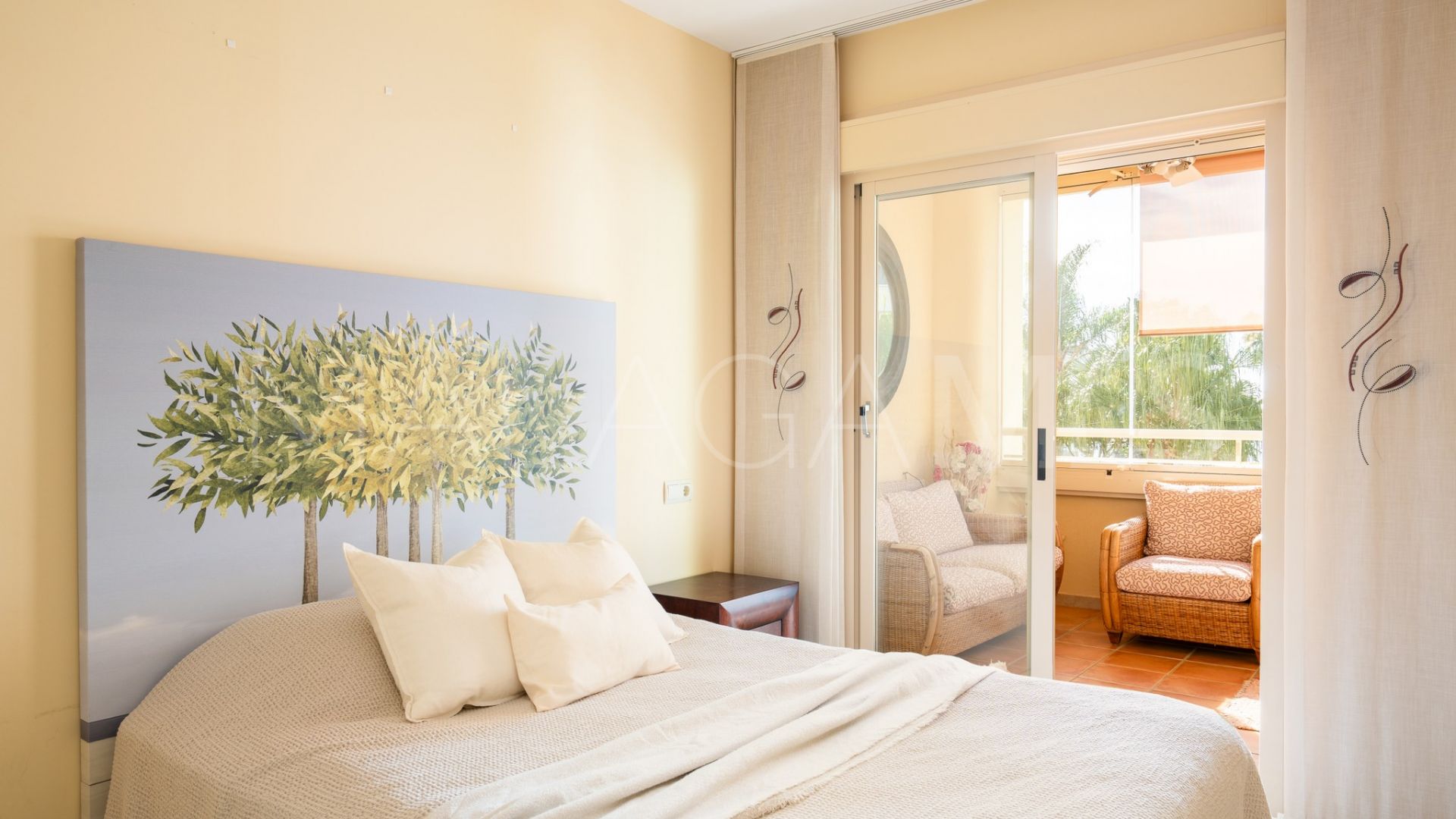 For sale 2 bedrooms apartment in Mijas Costa