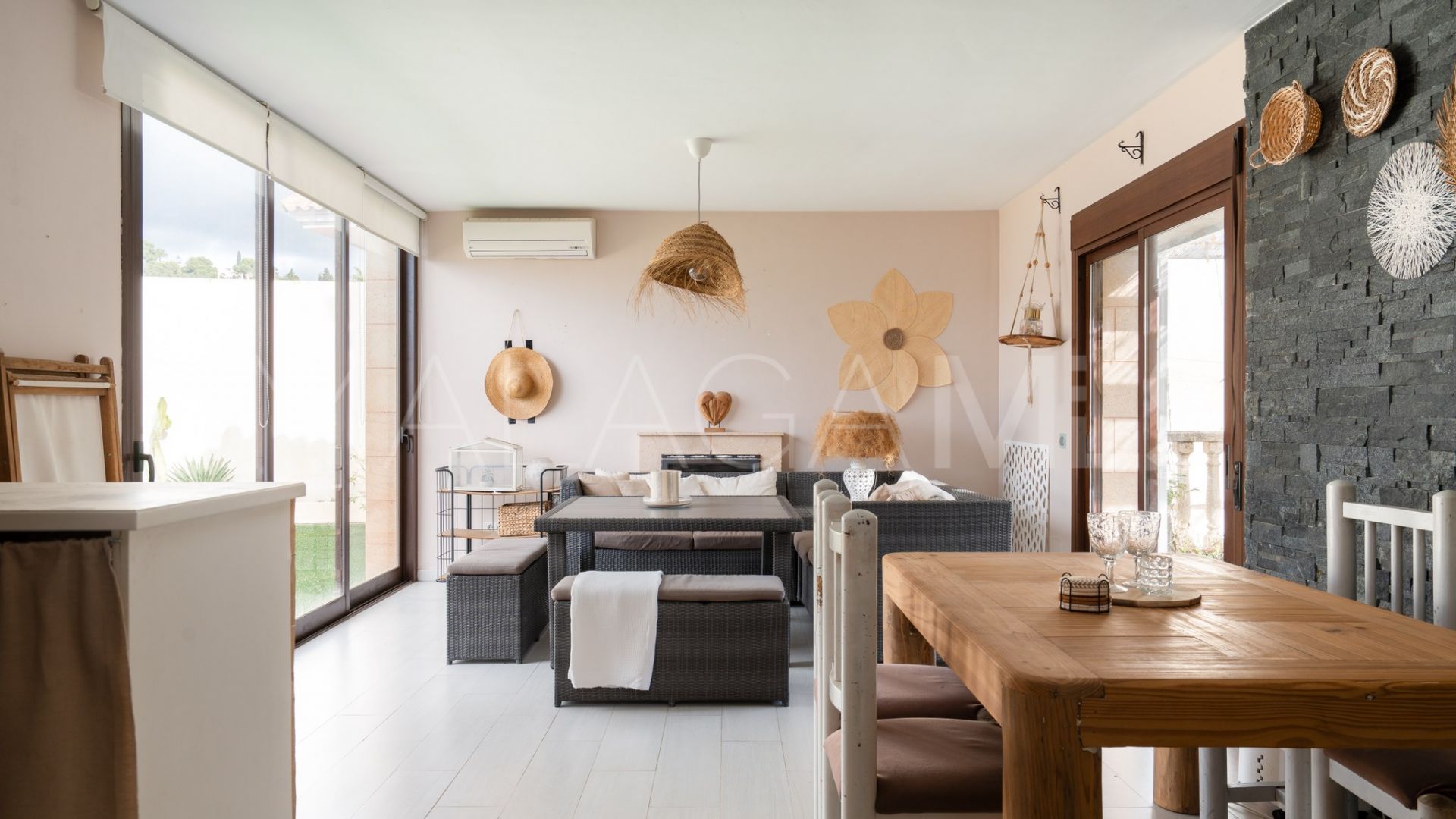 House for sale in Sierrezuela with 5 bedrooms