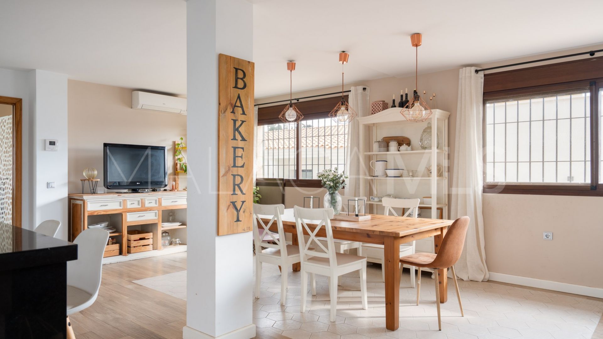 House for sale in Sierrezuela with 5 bedrooms