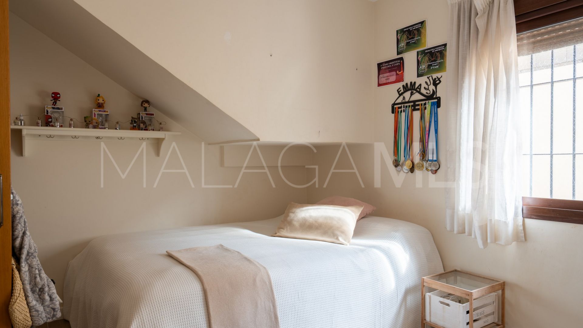 House for sale in Sierrezuela with 5 bedrooms