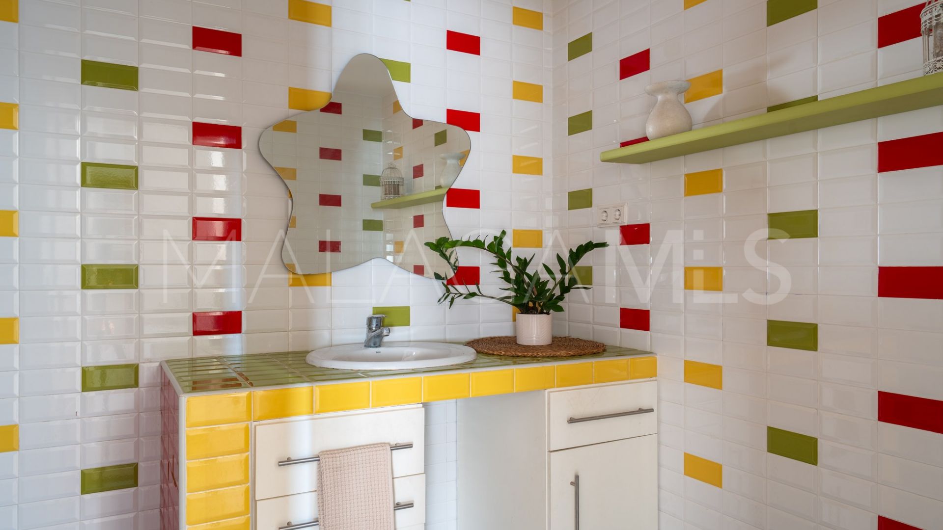 House for sale in Sierrezuela with 5 bedrooms