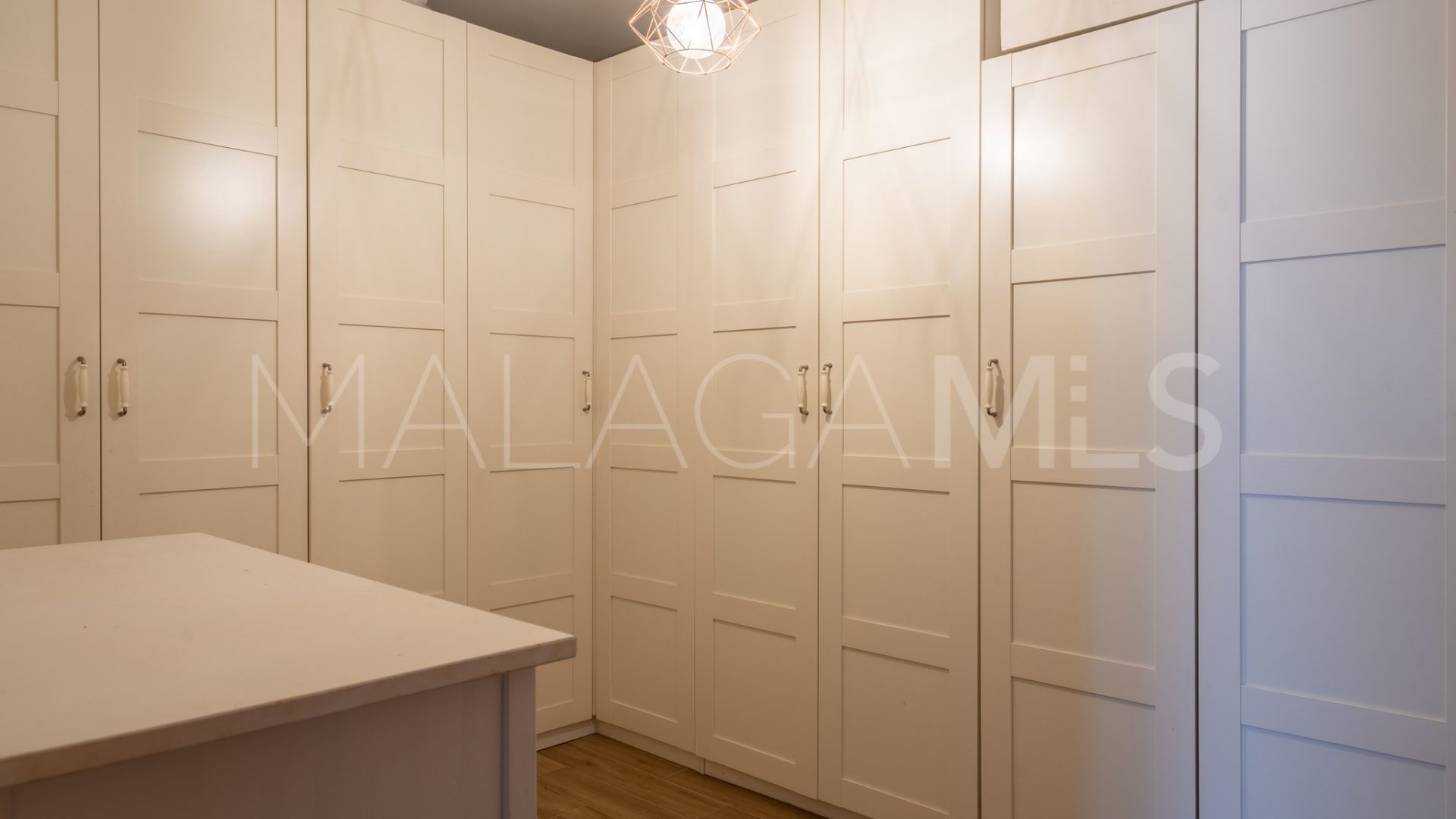 House for sale in Sierrezuela with 5 bedrooms