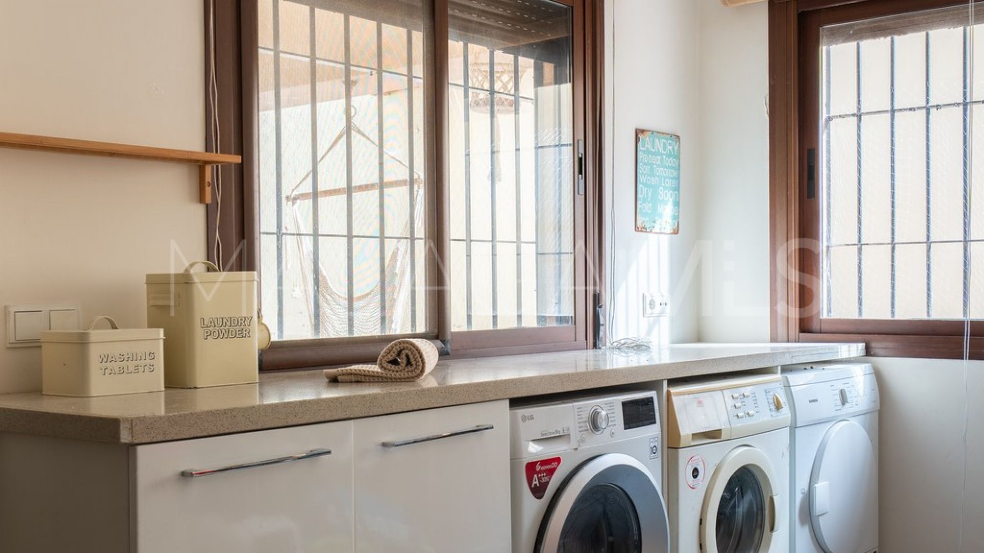 House for sale in Sierrezuela with 5 bedrooms