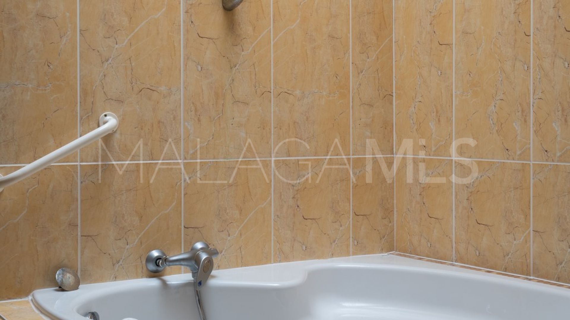 Radhus for sale in Torrequebrada