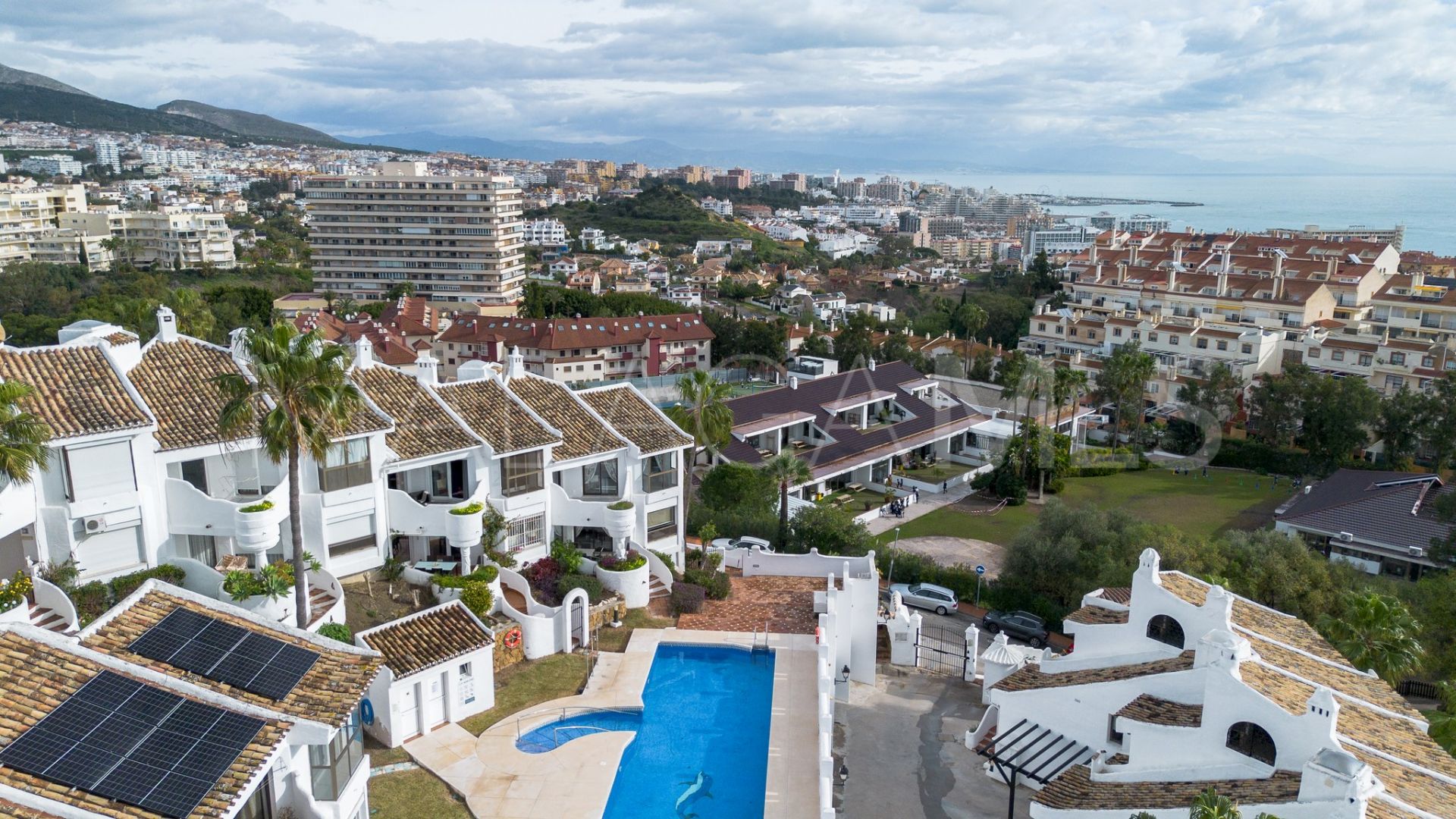 Radhus for sale in Torrequebrada