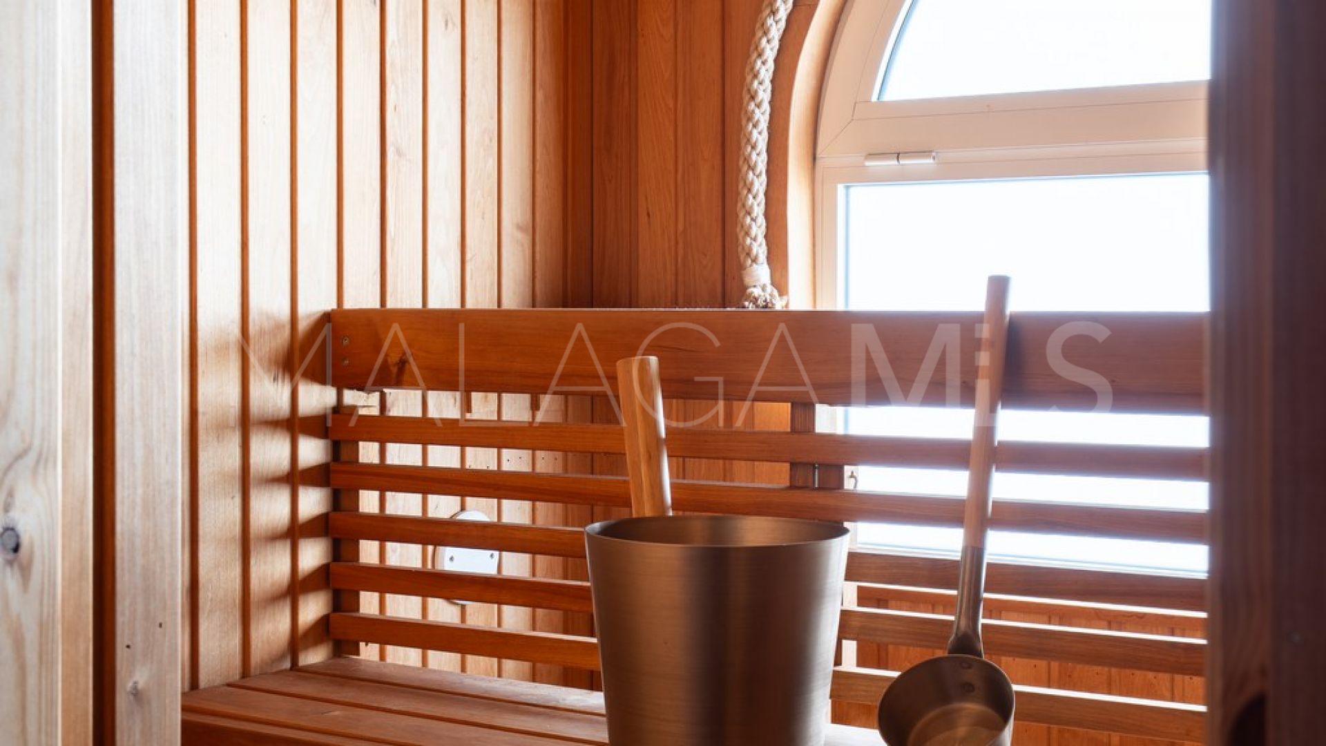 Radhus for sale in Torrequebrada