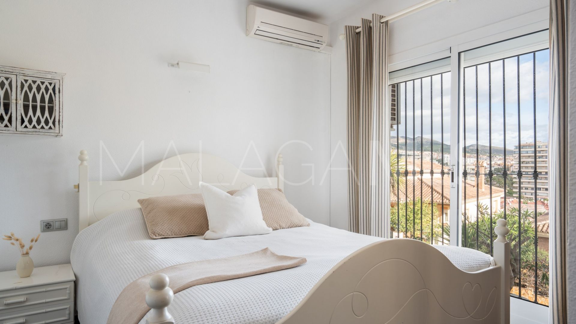 Radhus for sale in Torrequebrada