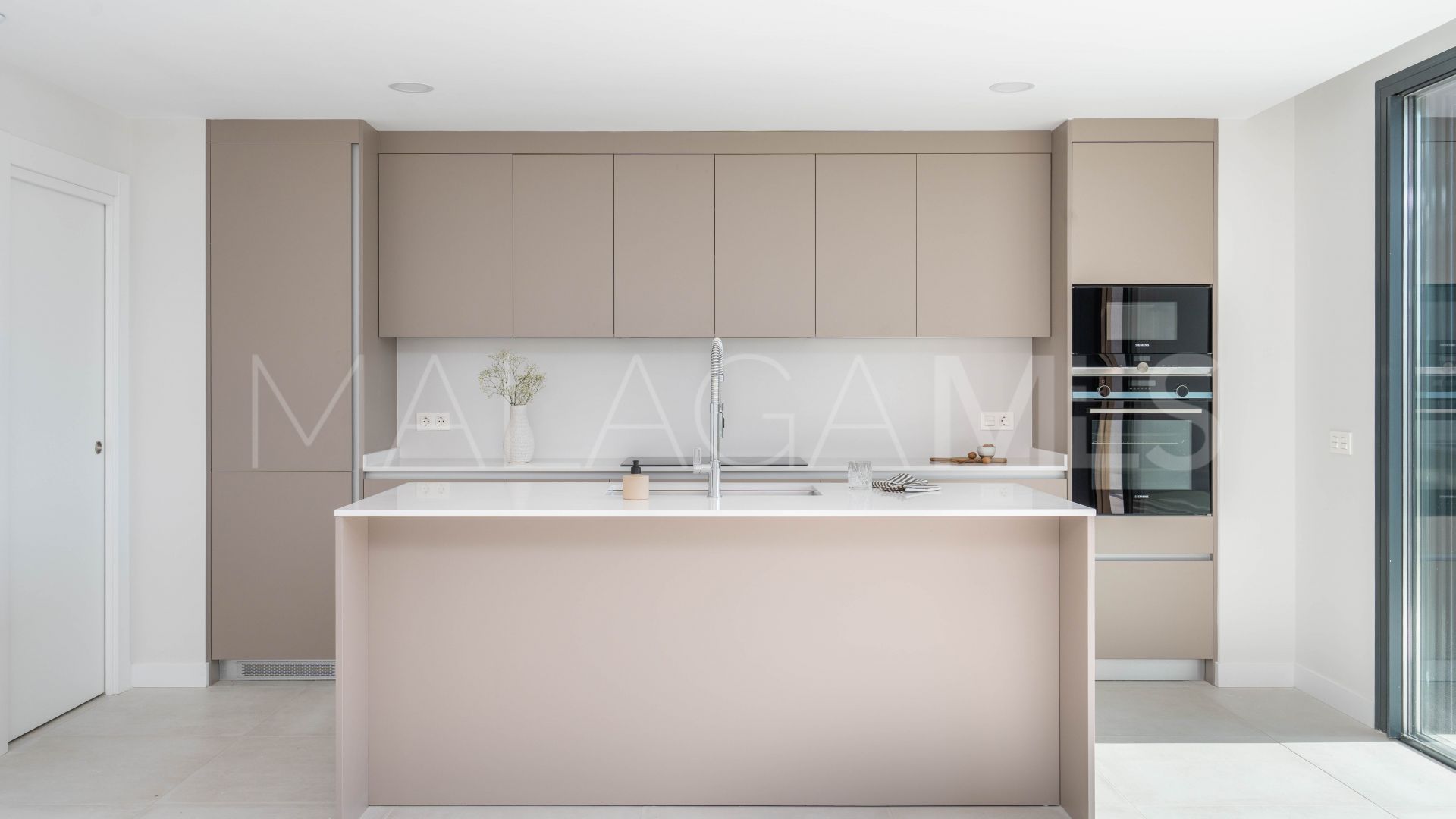 Adosado for sale in El Chaparral de 3 bedrooms