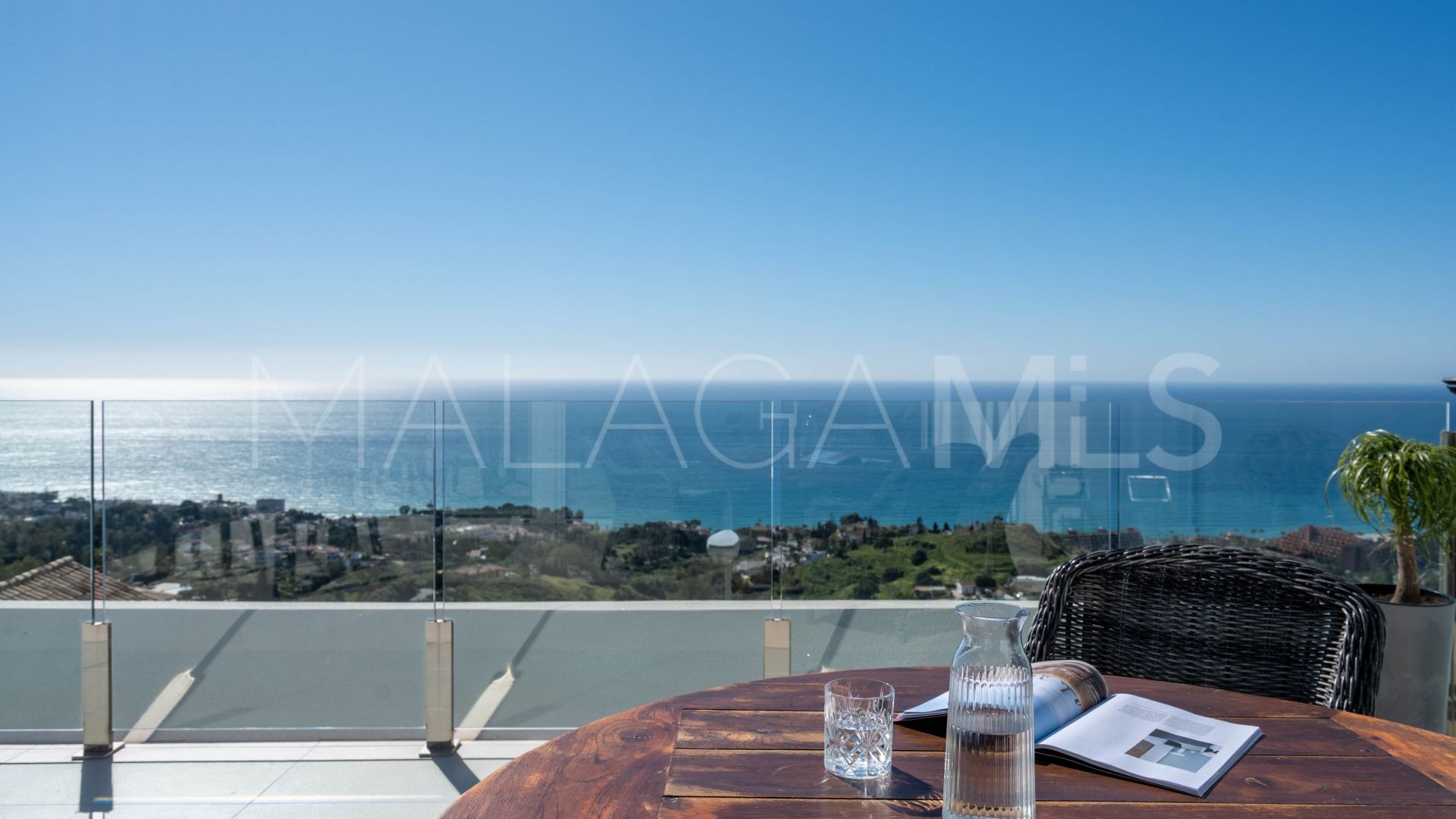Se vende atico duplex de 3 bedrooms in Benalmadena