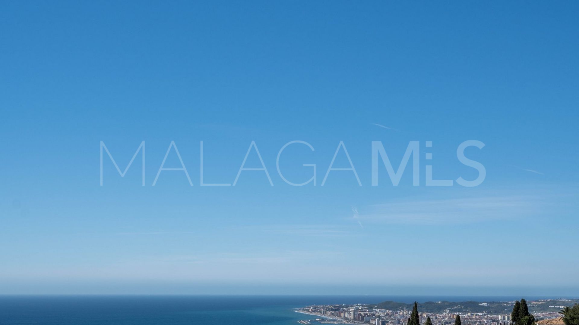Se vende atico duplex de 3 bedrooms in Benalmadena