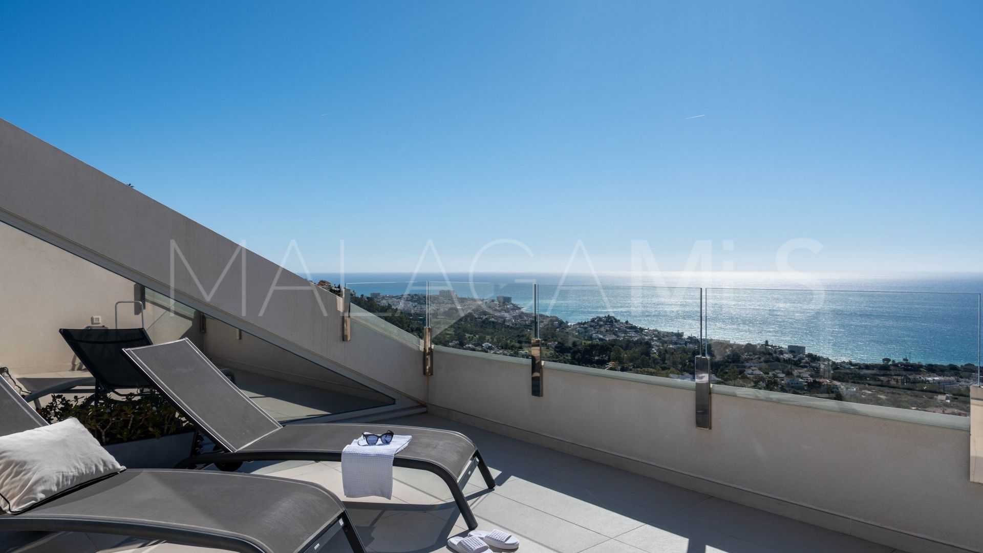 Se vende atico duplex de 3 bedrooms in Benalmadena