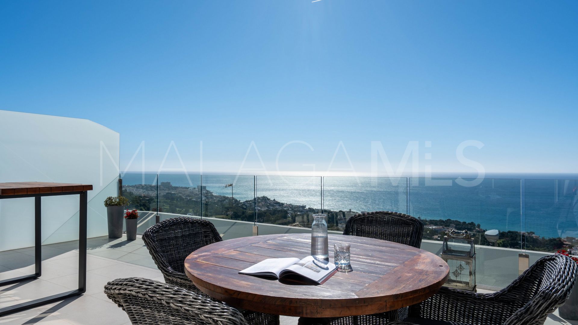 Se vende atico duplex de 3 bedrooms in Benalmadena