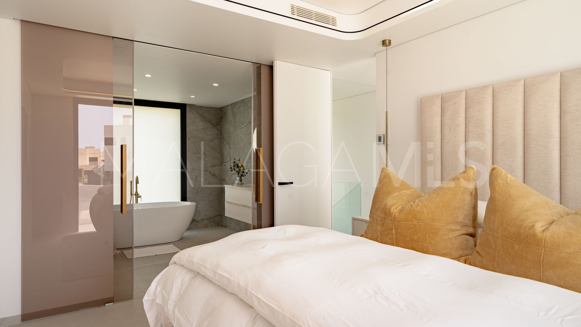Villa for sale in Cala de Mijas