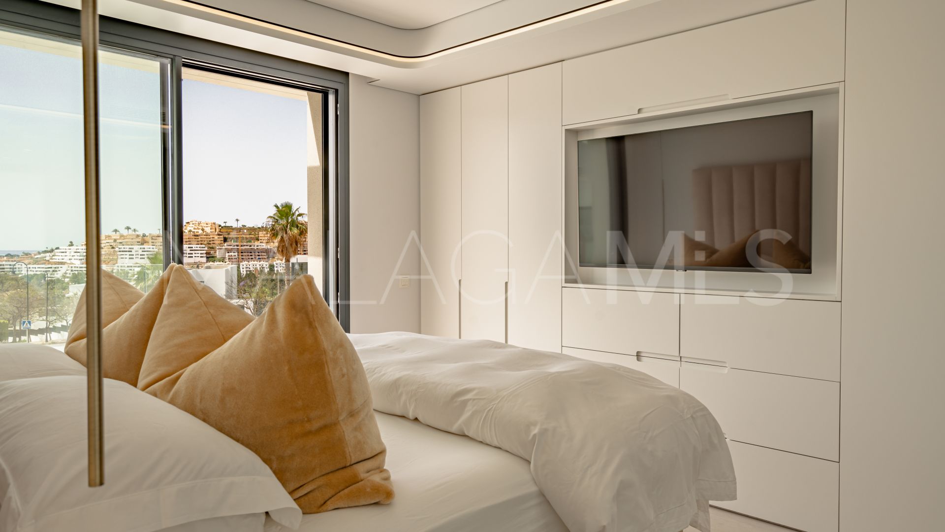 Villa for sale in Cala de Mijas