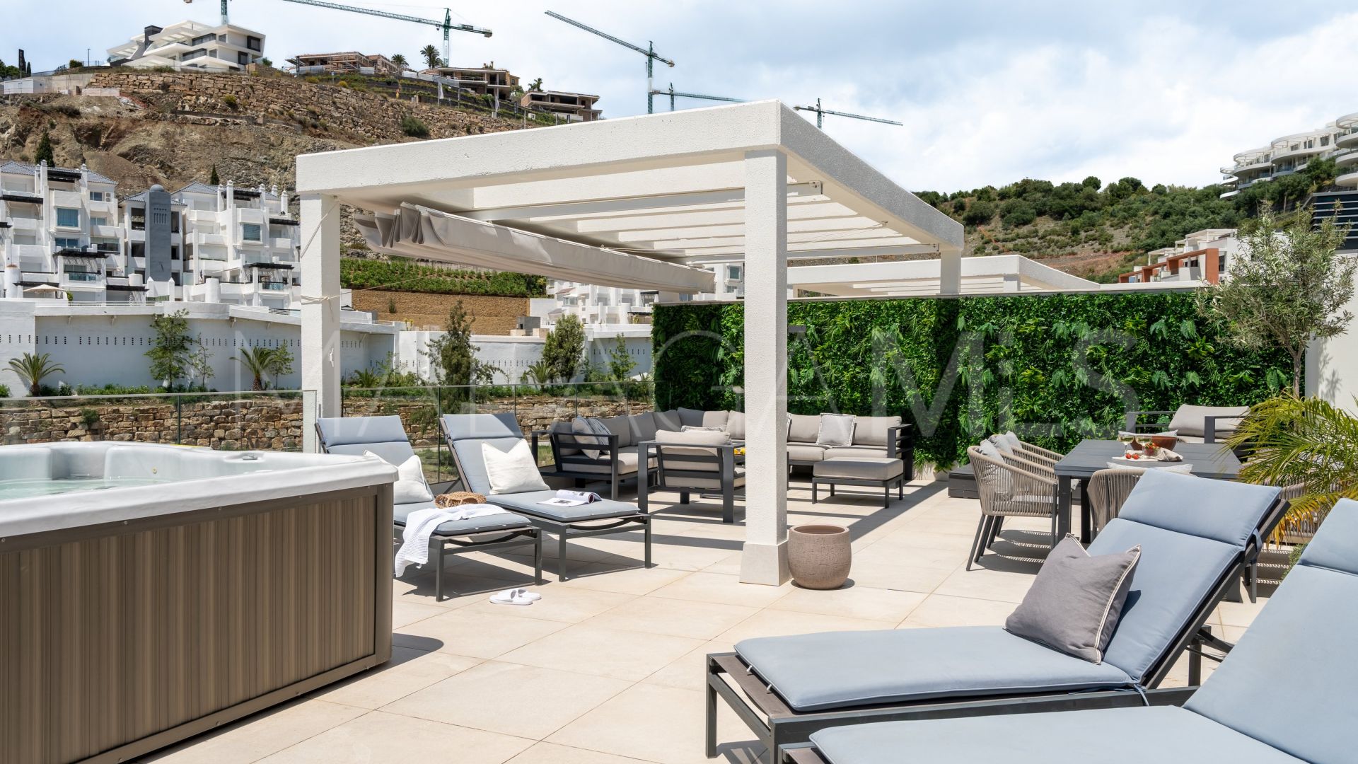 Penthaus for sale in Alborada Homes