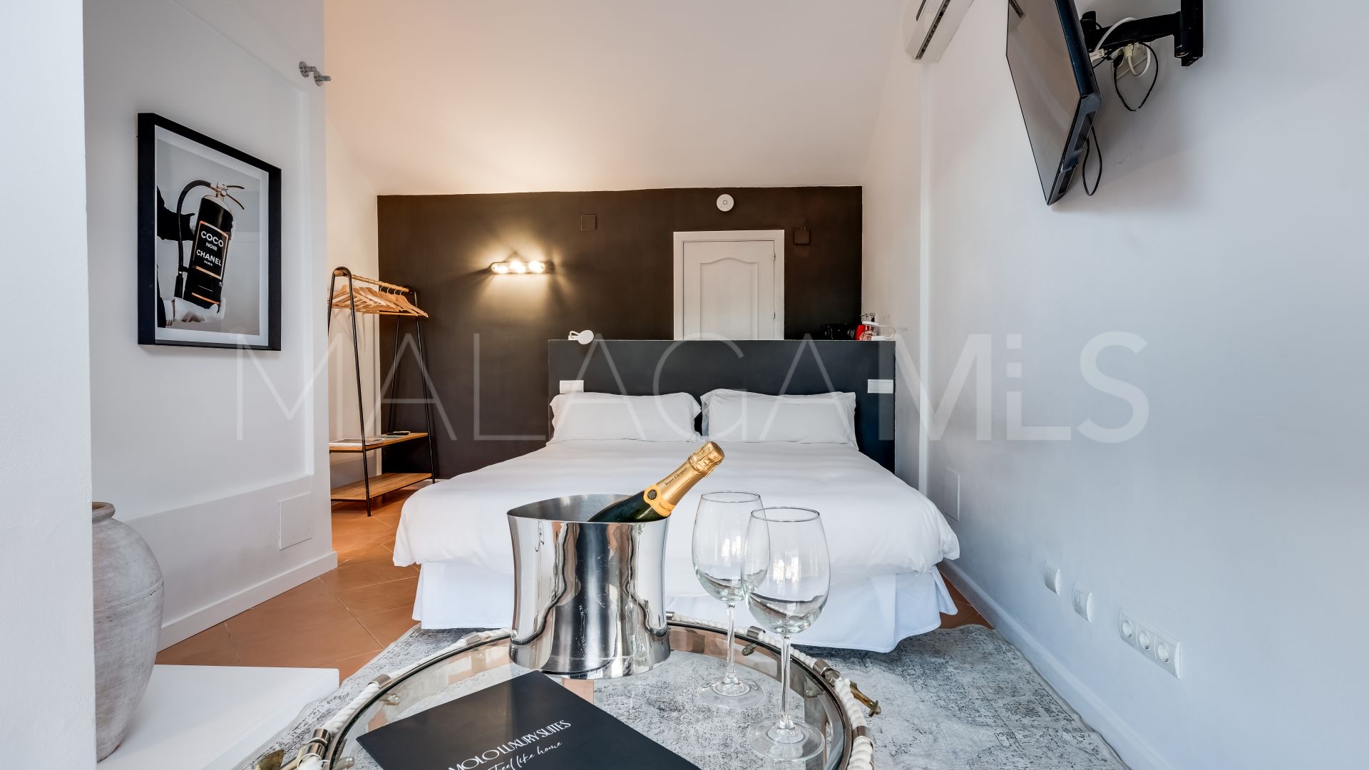 For sale penthouse with 3 bedrooms in Nueva Andalucia