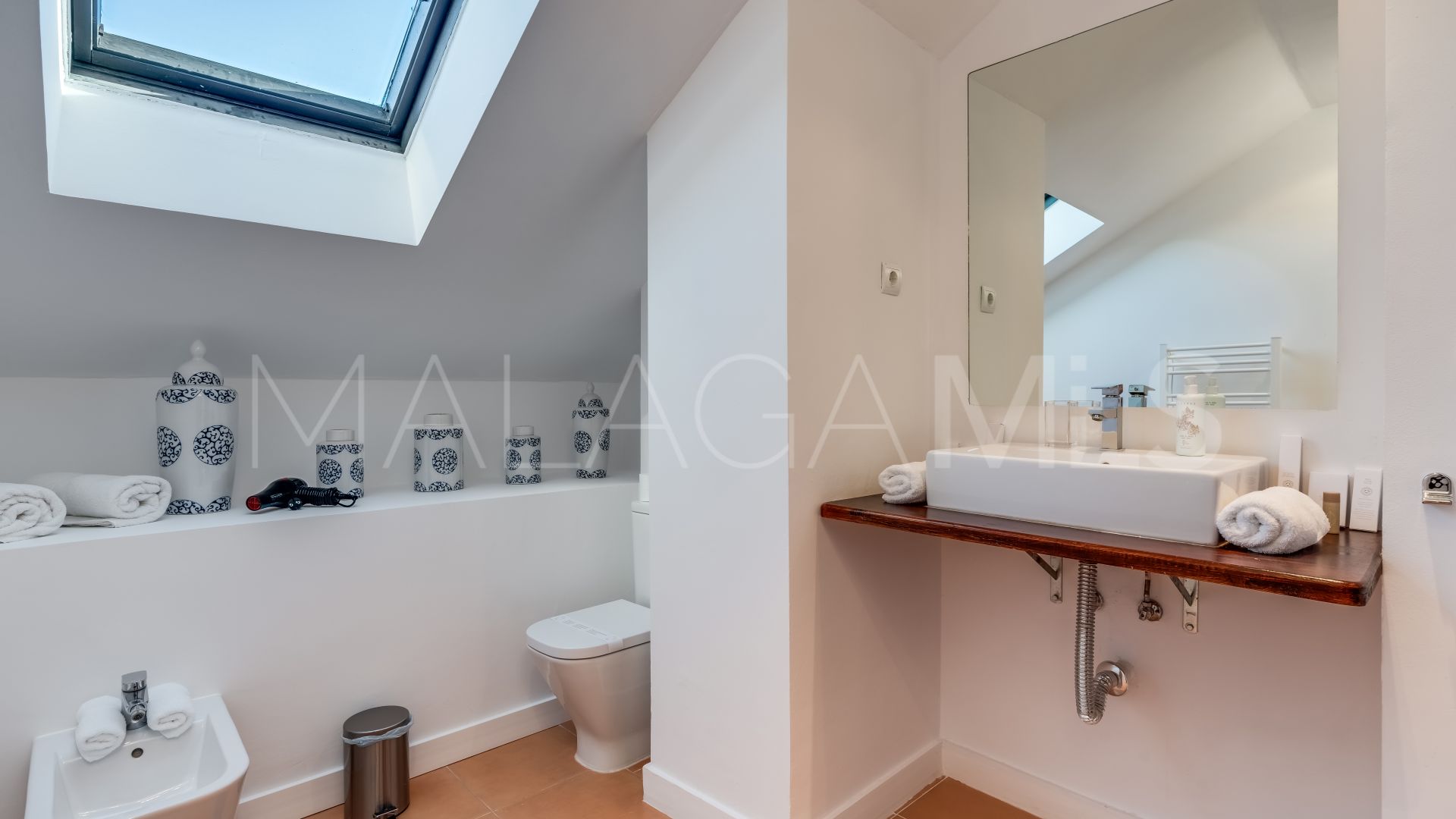 For sale penthouse with 3 bedrooms in Nueva Andalucia