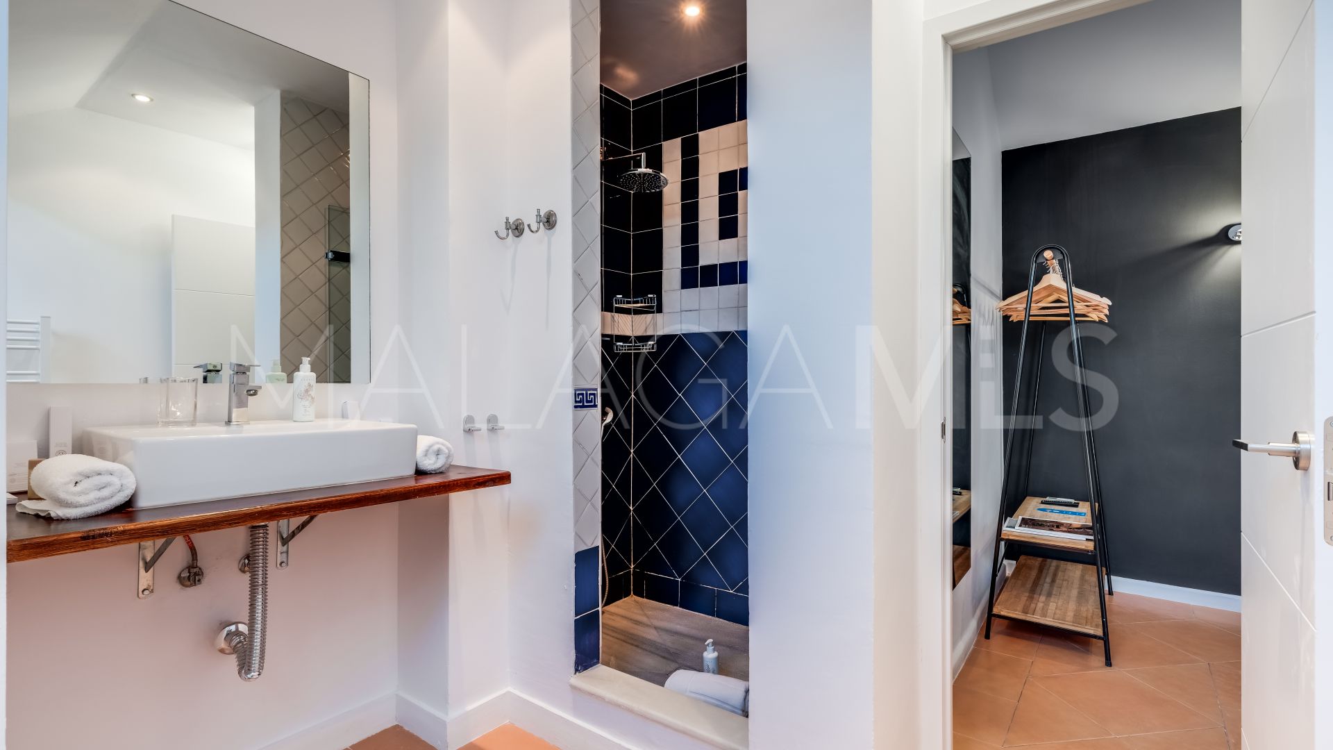 For sale penthouse with 3 bedrooms in Nueva Andalucia