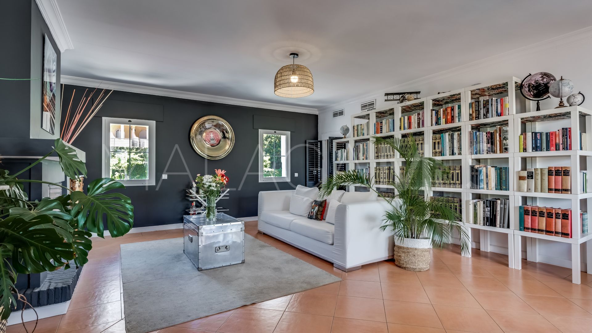 For sale penthouse with 3 bedrooms in Nueva Andalucia