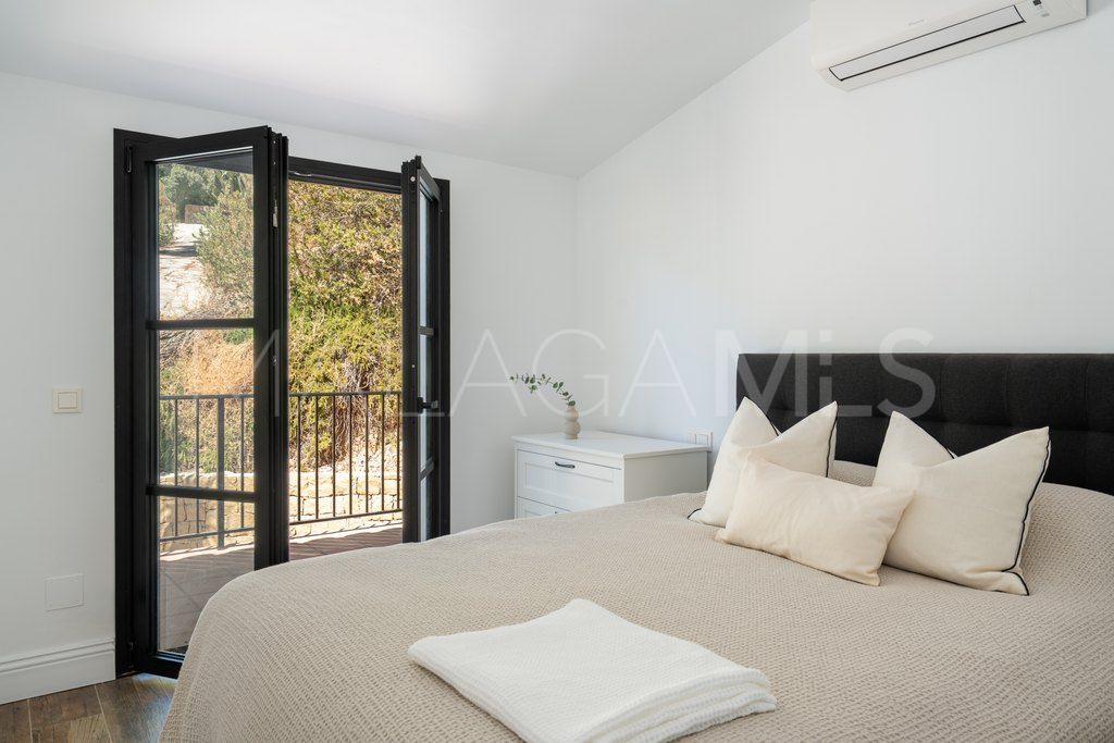 Finca for sale in Casares