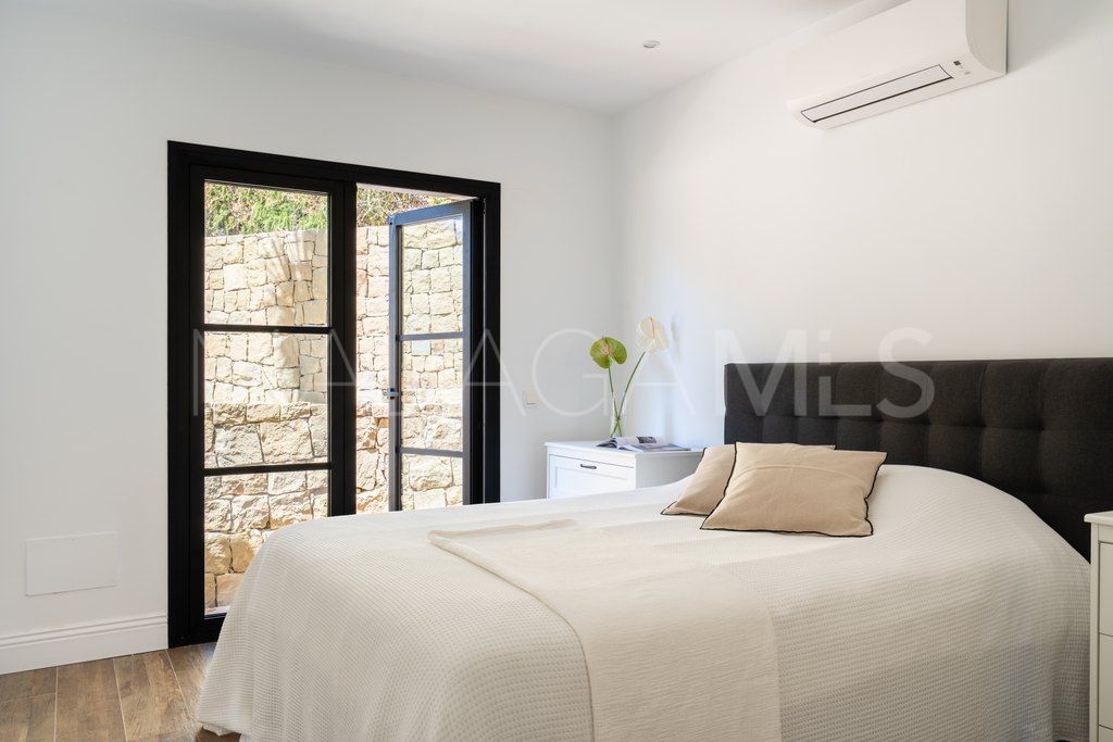 Finca for sale in Casares