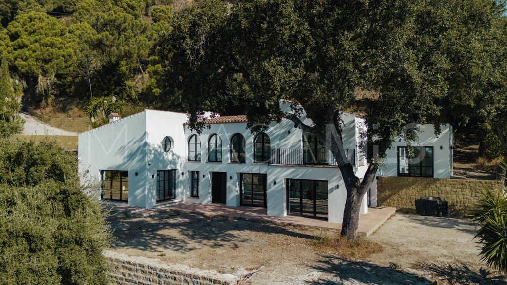 Finca for sale in Casares
