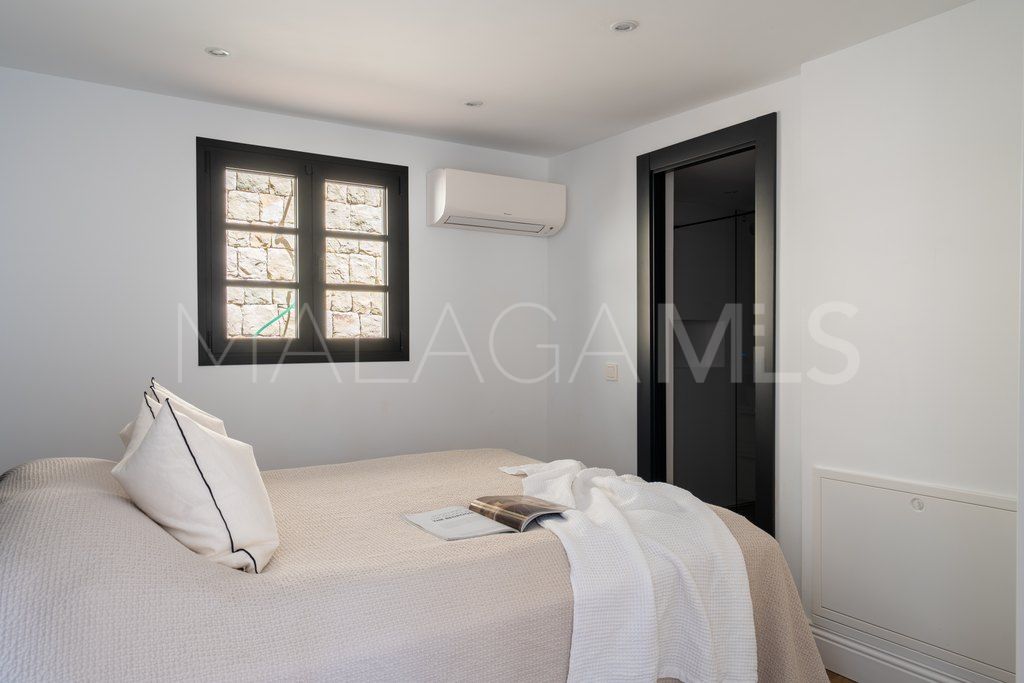 Finca for sale in Casares
