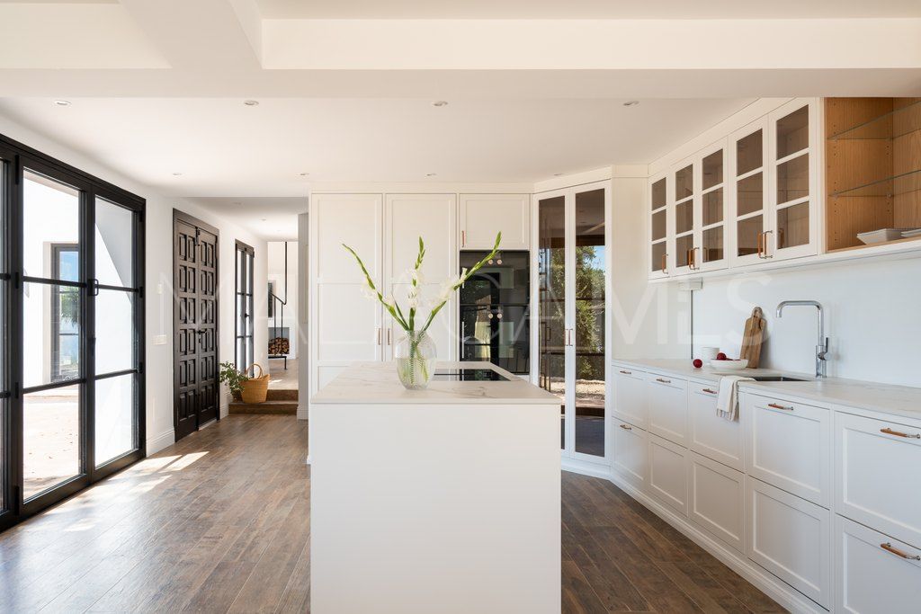 Finca for sale in Casares