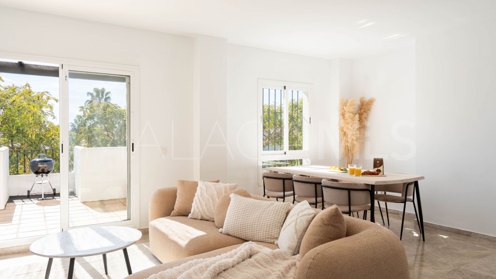 For sale Los Naranjos de Marbella duplex penthouse