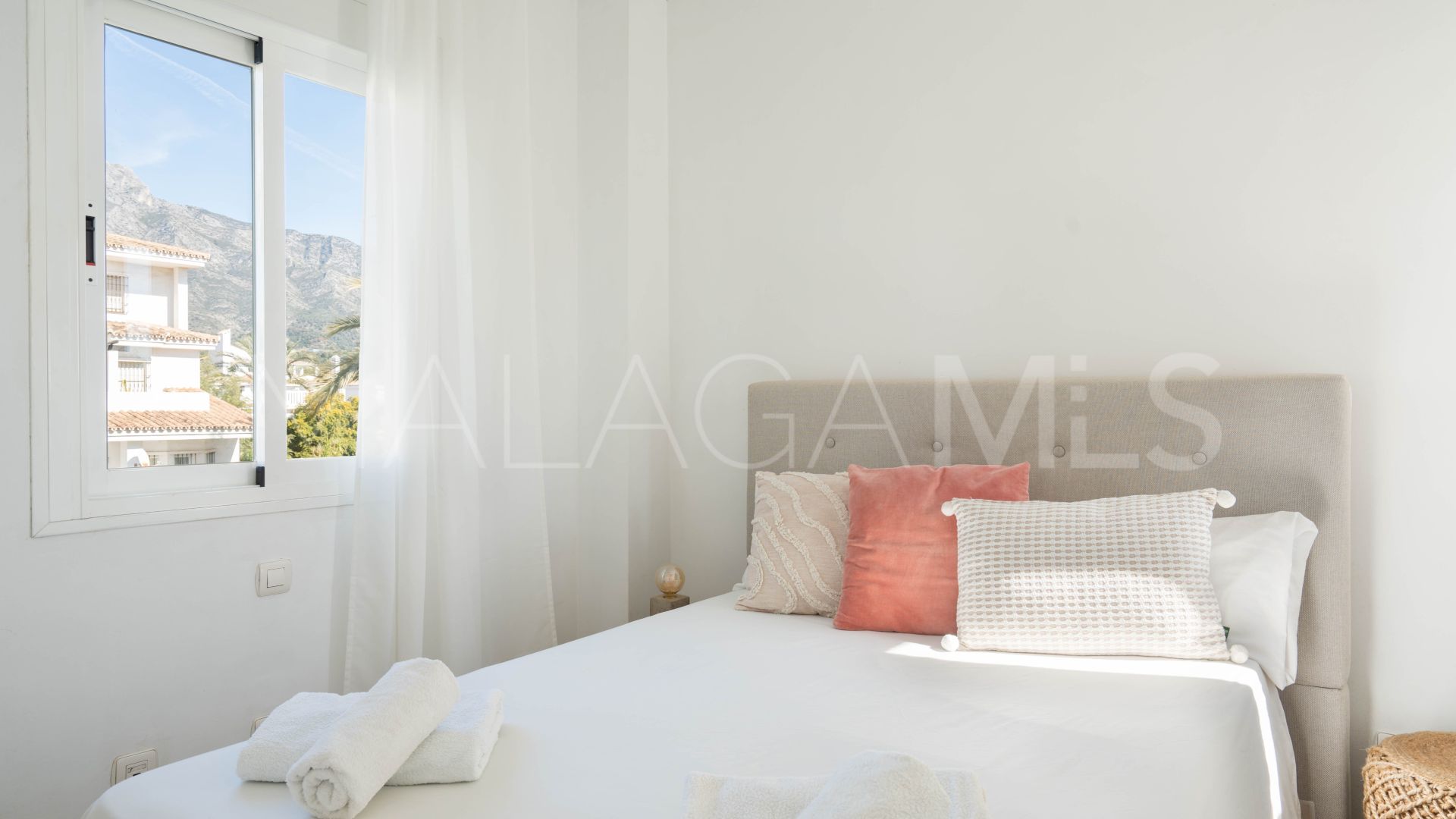 For sale Los Naranjos de Marbella duplex penthouse